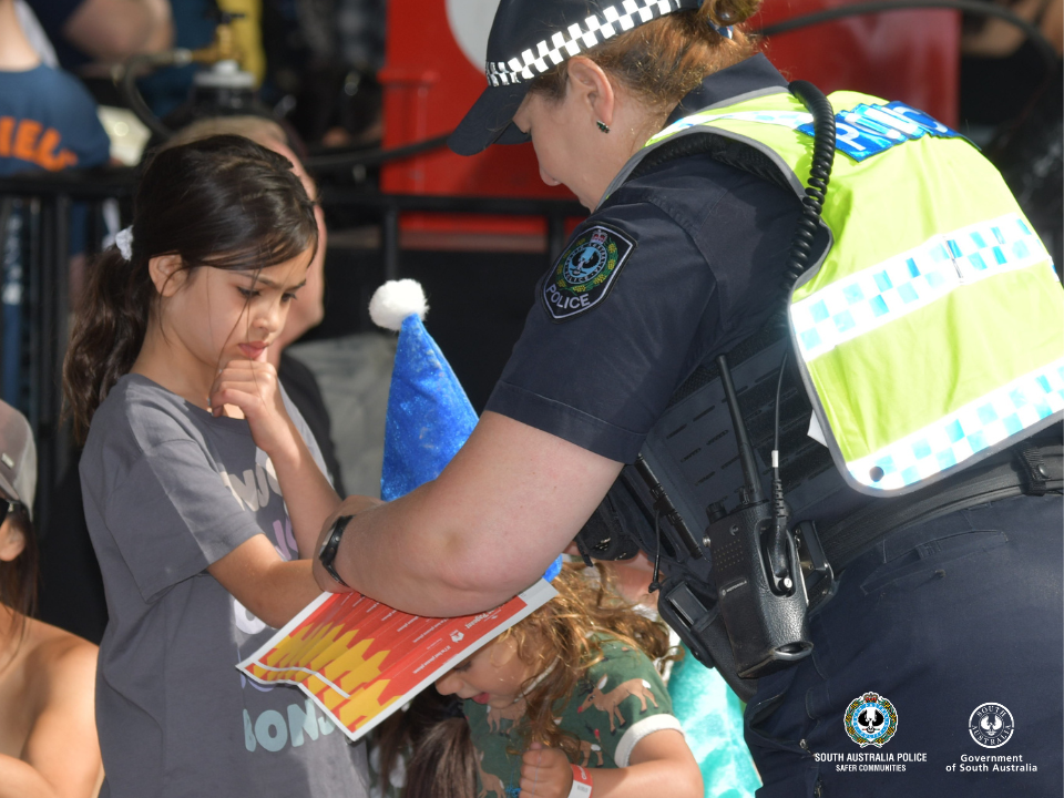&lsquo;If I&rsquo;m lost&rsquo; wristbands will be available from any police officer, State Emergency Service or other pageant volunteer